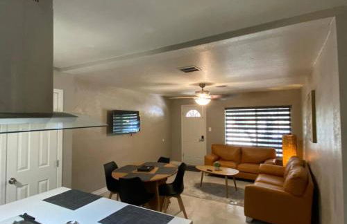Close to All, Restfull, Cozy Duplex B in Downtown, UTEP, Hospitals - Foto 43
