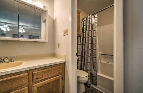 Bright College Station Abode 3 Mi to Kyle Field - Foto 17