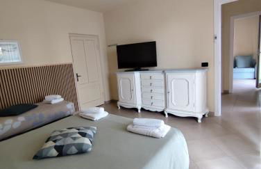 Casa con ampio terrazzo, vista lago e giardino - Foto 66