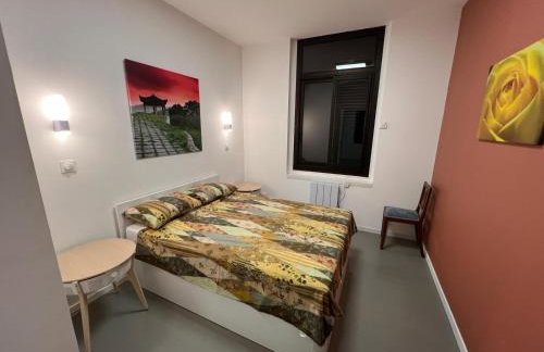 T2 cozy - clim et parking gratuit - Abbaye aux Dames - Foto 3