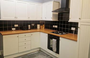King Edward 3 bed house ideal for contractors - Foto 11