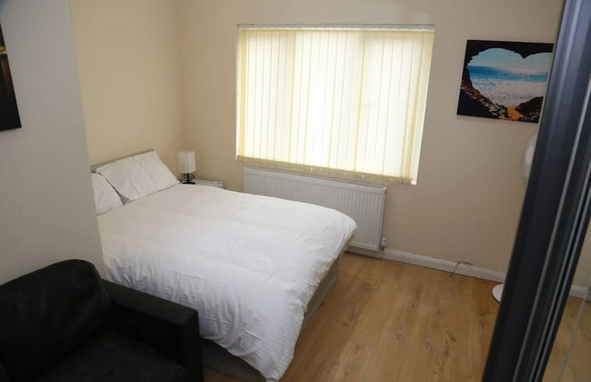 Room in House - Aa Guest Room3 Ensuite - Photo 3