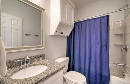 Sleeps 26 2 Homes w/ Waterfront Pool + Boat Dock Laguna Village Escape - Foto 126