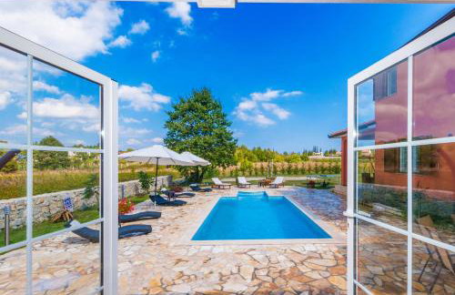 Villa Ivona, a luxurious villa minutes from the sea - Foto 23