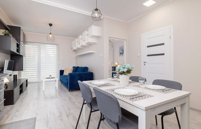 Apartment With Garden by Renters - Photo 19