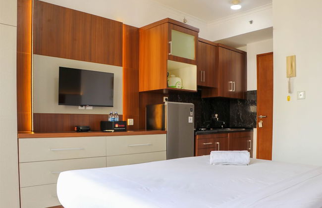 Homey And Comfort Stay Studio Room Maple Park Sunter Apartment - Foto 13