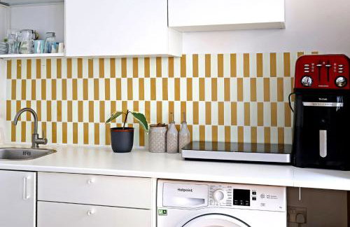 Bright Ground Floor Flat with Free Parking and Balcony Near Stoke Newington - Foto 15