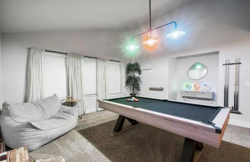 Luxe Modern 4B House with Office 20 min to DT - Foto 42