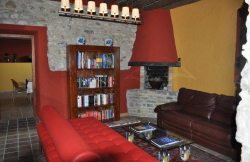 Spacious Villa in Sant Gregori with Private Pool - Photo 9