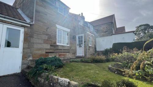 Cherry Garth - Photo 2