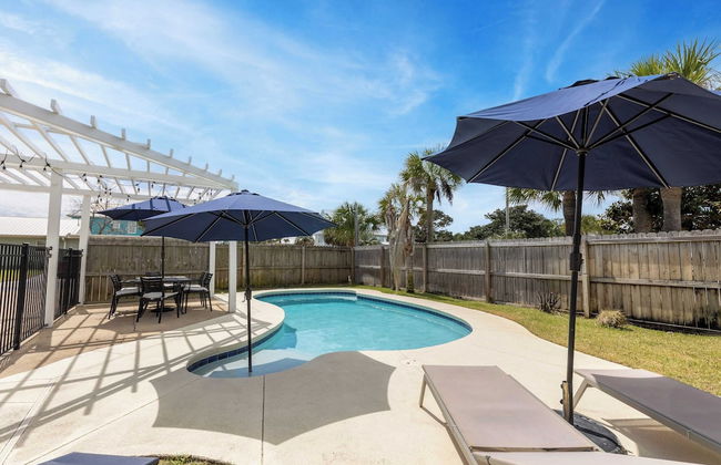 Pelican Retreat by Avantstay 5 Mins TO Beach Pet Friendly w/ Pool & Bbq! - Foto 35