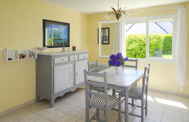 Nice Holiday Home Near the Beach, Hillion - Photo 9