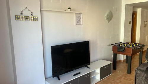 Sea-Breeze Apartment with Pool & Parking - Foto 2