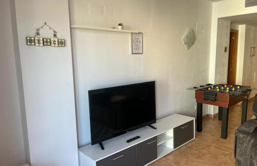 Sea-Breeze Apartment with Pool & Parking - Foto 2