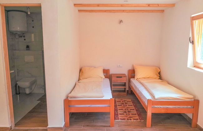 Rafting Camp Encijan - Photo 9