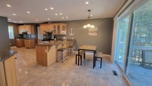 Beachfront~Private Sand Beach~Close Mackinac Ferry - Foto 5