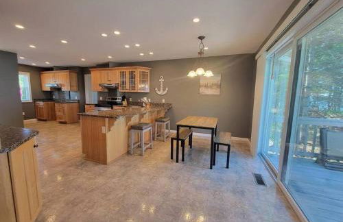 Beachfront~Private Sand Beach~Close Mackinac Ferry - Foto 5