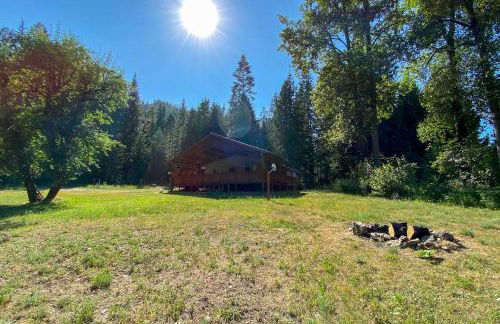 Private 2-Acre Retreat with MTN Views, Walk to River - Foto 1