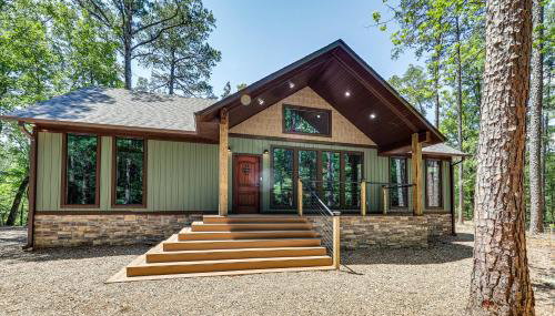 Big Cedar Vacation Rental with Deck and Hot Tub! - Foto 3