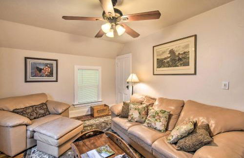 Cozy Unit with Patio Walk to Dining, Lake Elkhart! - Foto 8
