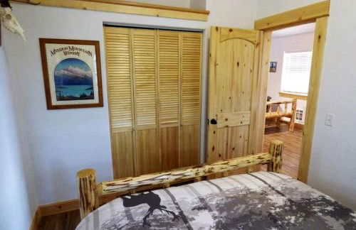 Inviting Family-Friendly Cabin Rental for Four on Flathead Lake in Montana - Foto 12