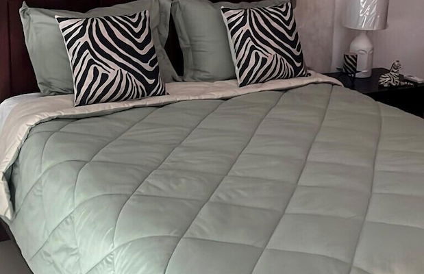 2 Minutes Walk to Beach Huge 3 bdrm Condo with Pool - Photo 6