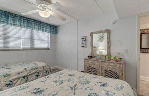 Oceanfront w Beach Access - Foto 21