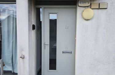 Modern Stirling Apartment - Free Parking - Photo 19