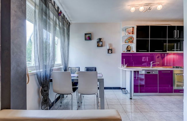 Cool Cozy Apartment - Photo 12