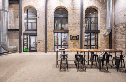 Brewery District Luxe 2BR Near Fiserv with Parking - Foto 18