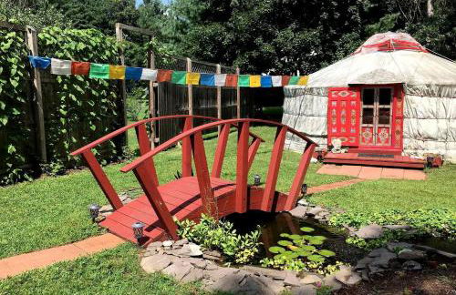 Authentic Mongolian Yurt for a Serene Healing Retreat in Saratoga Springs, New York - Foto 1