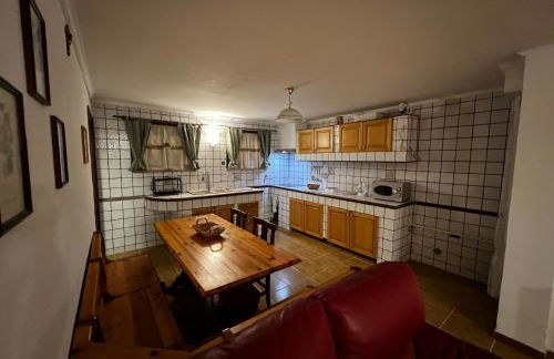 Spacious Apartments 6 Guests - 5 min Airport Ciampino - Train to Rome- LA MAISON - Foto 14