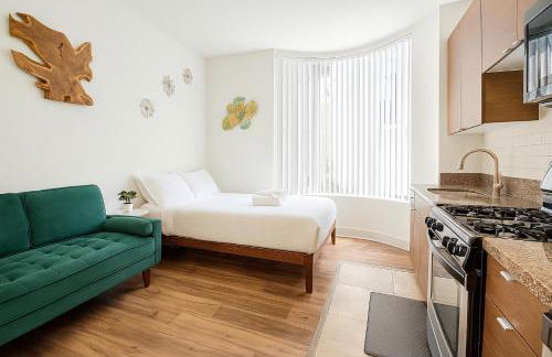 Modern 1BR Retreat in Marina del Rey - Pool, Hot Tub & Gym, Sauna - Foto 2