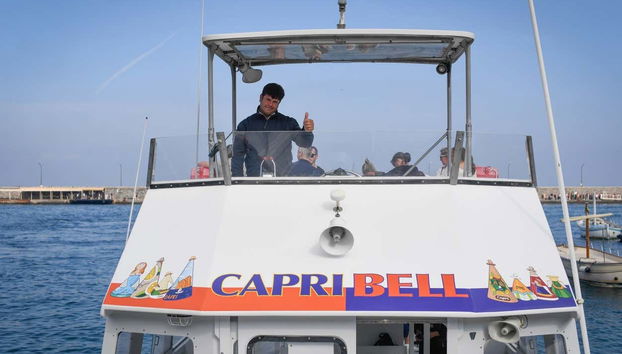 Saludando al capitán del barco