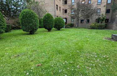 Two bedroom flat close to meadows with free parking by parking permit - Foto 16