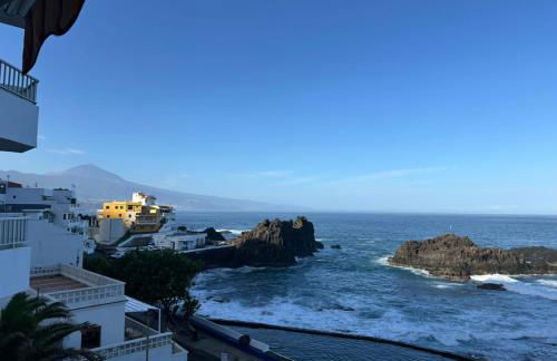 Apartamento acogedor con terraza frente al mar y vistas al Teide - Foto 1