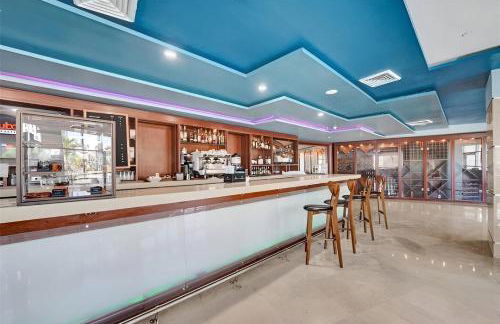 Luxury Top-Level Oasis - Oceanfront Views & Resort Perks - Foto 37