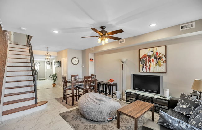 Enjoy Your Stay In This Amazing Location In Philadelphia! 4 Bedroom Home by RedAwning - Foto 1