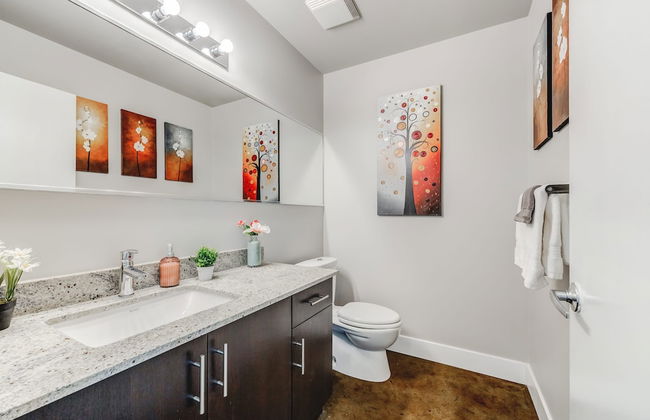 Luxury Condo Steps From Stampede Park - Photo 17