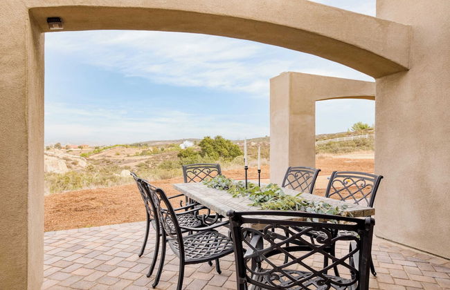 Malbec by Avantstay Incredible Estate w/ Panoramic Views & Bocce Ball Court! - Photo 33