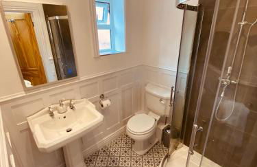 Carlton Guest suites - Weymouth - Photo 3