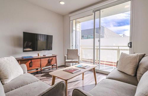 Modern 2BD - 5 min to Santa Monica Pier! - Foto 1