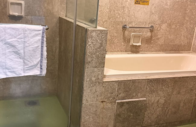 Berjaya Times Square Service Apartment - Photo 21