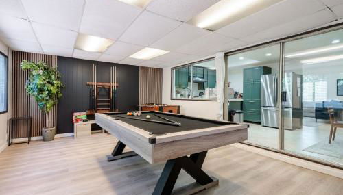 Elegant Retreat w/ Game room in Heart of OC - Foto 4, Game Room