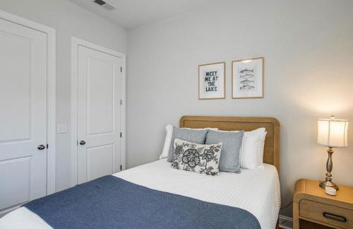 Boat-Ready Location! Airy Greenwood Family Cottage - Foto 16