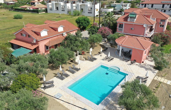 Villasabella - Photo 1