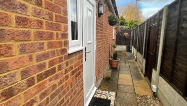 Studio-1-Staines/Heathrow/London-own entrance - Foto 2