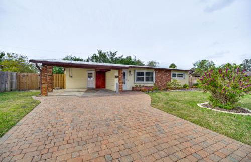 Centrally Located Merritt Island Home Pool, Porch - Foto 25