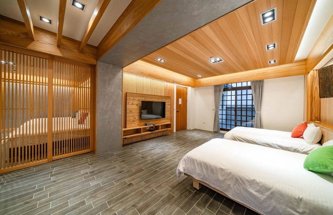 Young Villa - Photo 5