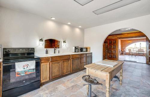 10-Acre Desert Oasis with Expansive Patio in Tucson! - Foto 15